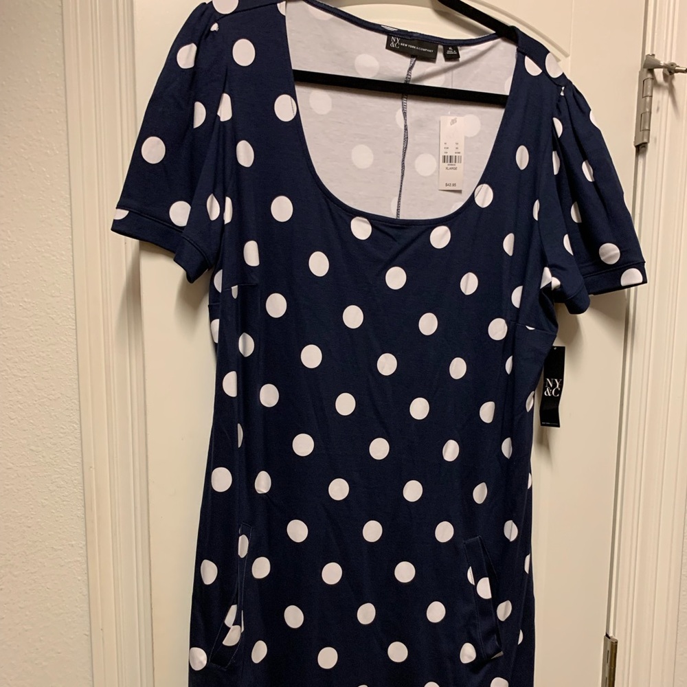 Cute polka dot dress, never worn